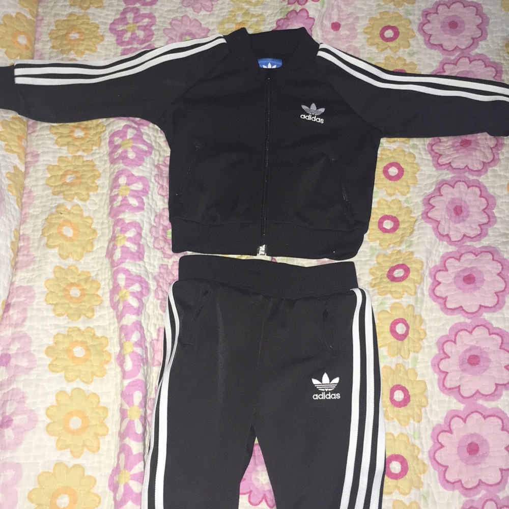 Adidas track suit size:3-6M